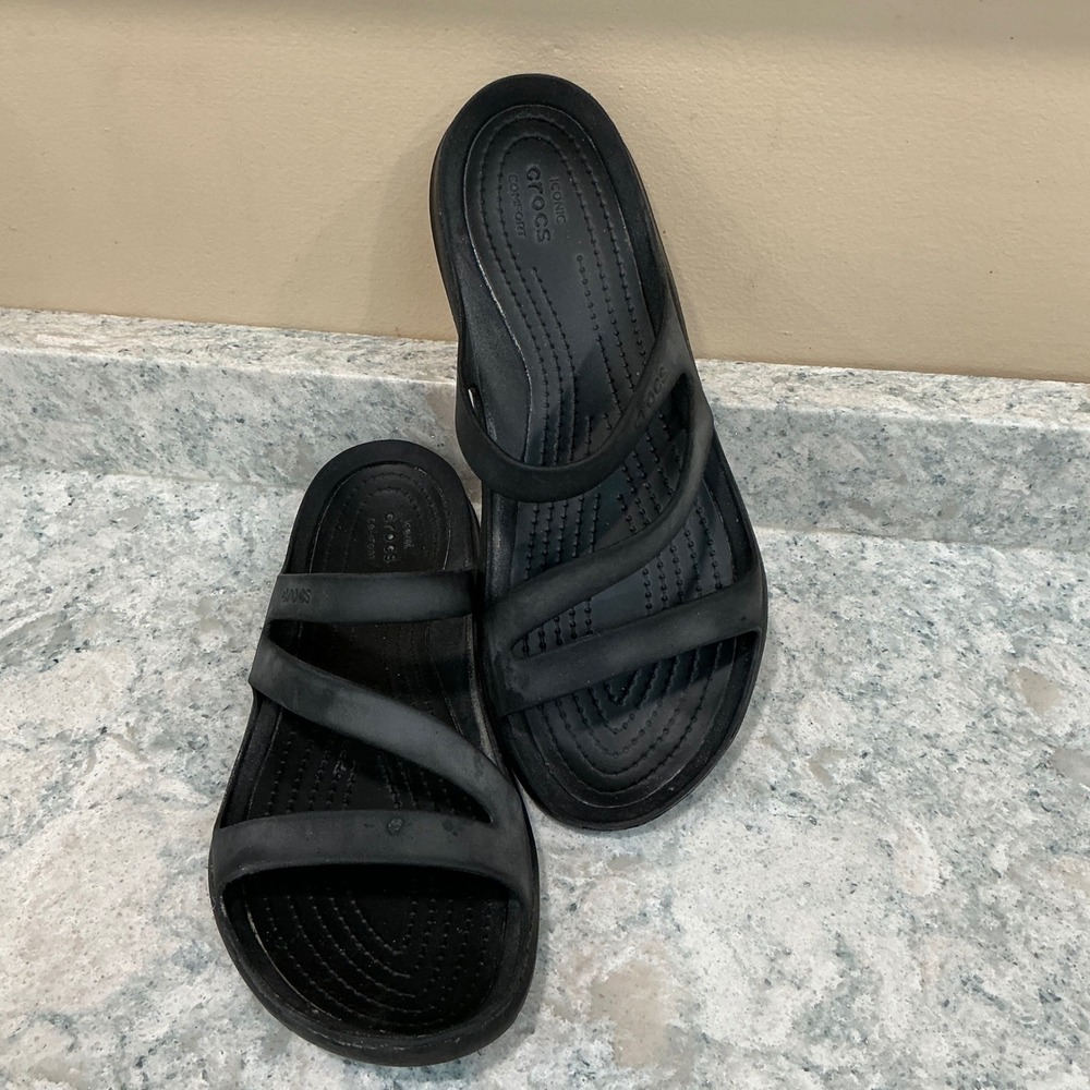 Crocs Sandals Swiftwater Slide 8 Black Triple Strap Sporty Water Friendly Shoes